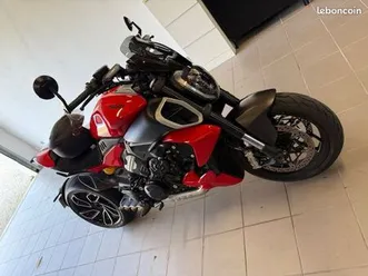 ducati diavel v4 de mai 2023