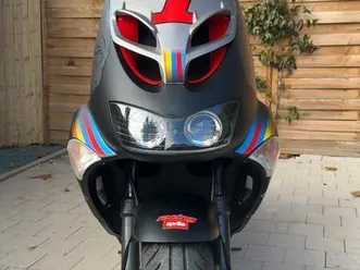 ② aprilia sr. a klasse