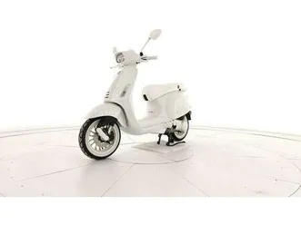 vendo vespa sprint 50 justin bieber (2022 - 24) nuova a grottammare (codice 9871542) - moto.it