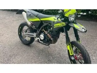 xmf 125 motard performance 4t (2023 - 24)