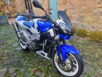 aprilia tuono rsv1000