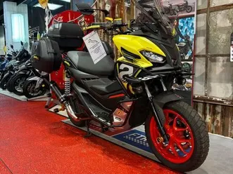 aprilia sr gt 200