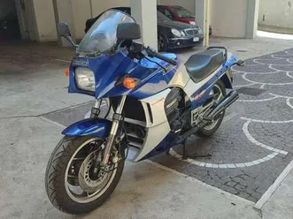 kawasaki gpz 900 r blu/azzurro