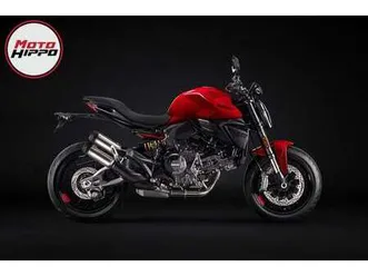 ducati monster v2 rood