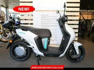 in stock now! - new yamaha neo's electric scooter. (white) £3,100 on the road