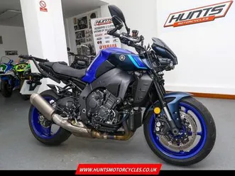 2025, '25 yamaha mt-10. just 3,016 miles. heated grips. yamaha warranty. £11,495