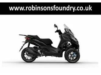 new 2025 piaggio mp3 310 hpe sport e5+ – black – three-wheel stability