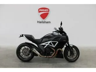 2015 ducati diavel carbon, 1014 miles, remus end can