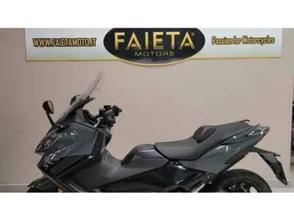 vendo yamaha t-max 560 tech max (2022 - 24) usata a roma (codice 9871524) - moto.it
