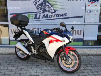 abs/magyar/1.tulaj/garantált km/vezetett szervizkönyv/hátsó doboz/bukógomba