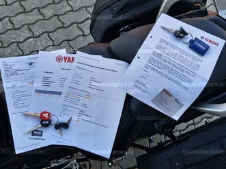 magyar/1.tulaj/garantált 18.000km/gyári kofferek/akrapovic rendszer!