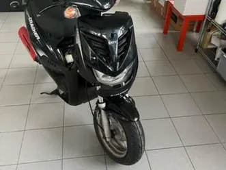 generic cracker lage km!!!! rijd niet — scooters | yamaha — marktplaats