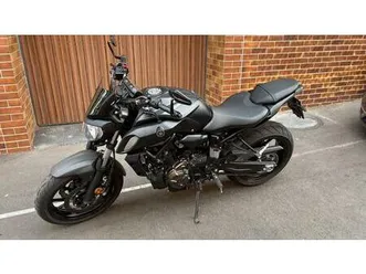 yamaha mt07 rm-17 *top zustand* + viel zubehör