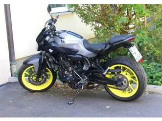 yamaha mt07 tiefergelegt, akrapovic, windshield, sturzpads, ect