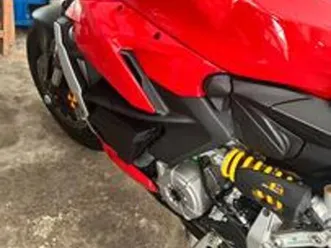 ducati streetfighter v2