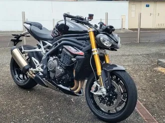 triumph speed triple rs
