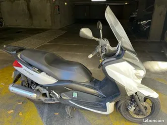 scooter xmax 125cm3