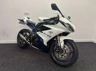 triumph daytona 675
