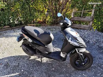 piaggio typhoon 50 cc 2t – 2019 – bon état – urgent