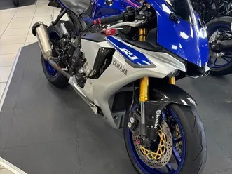 yamaha r1 2015