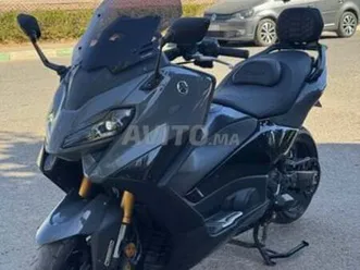 yamaha tmax 560