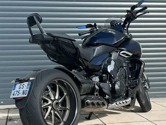 diavel v4 black ligne akrapovic