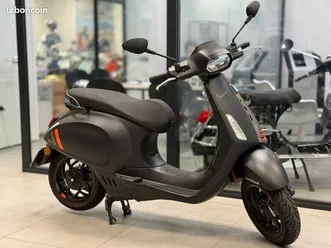 vespa sprint elettrica 45 km/h - 12/2023