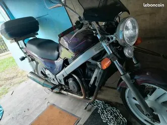 moto honda 650 ntv bon état