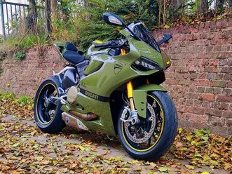 ② ducati panigale 1199 s
