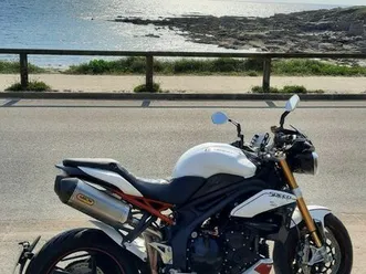 triumph speed triple 1050 r abs