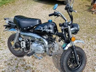monkey skyteam 125 cc ■en très bon état.■je le vend car je ne m'en sert pas.■acheter neuf 1876 euros chez new motorz■je la laisse a 1300 non négociable. super a