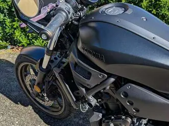 yamaha xsr 700 nero