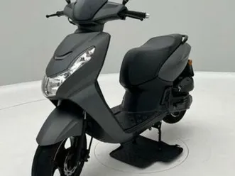 peugeot kisbee | iget | 2023 met geelkenteken — scooters | peugeot — marktplaats