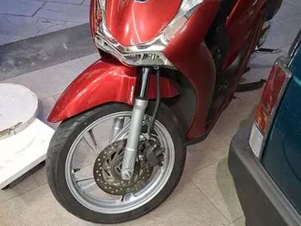 honda sh 125i rosso