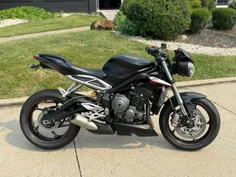 2019 triumph street triple rs