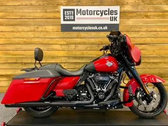 2022 harley street glide sp 114, massive spec, only 1,072 miles, stunning!