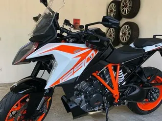 ktm super duke 1290 gt