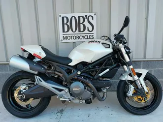 2010 ducati monster 696