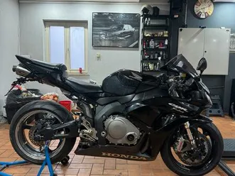 cbr 1000 rr fireblade sc57