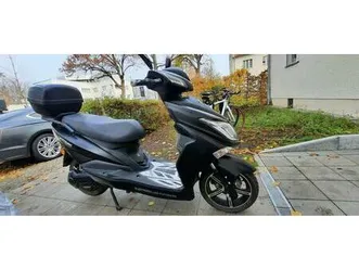 e-scooter-futura-black-hawk