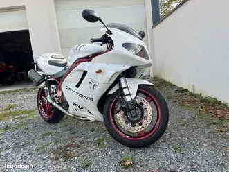 triumph daytona 955i