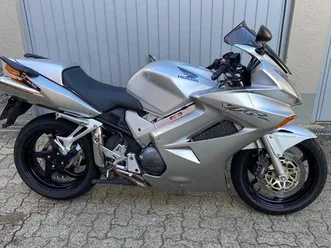 honda vfr 800 rc46