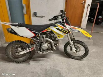 vends 2 motos ycf