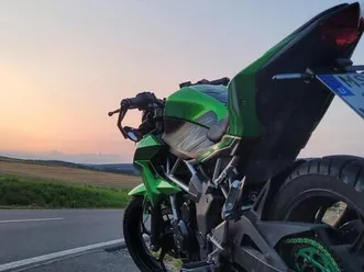kawasaki z125, naked bike, a1 motorrad, gepflegt