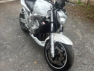 moto yamaha fz6