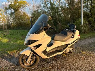vends scooter piaggio 125 x-evo