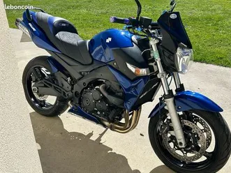 suzuki gsr 600