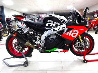 aprilia rsv4