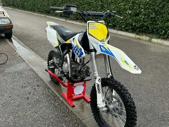 dirt 125 ycf