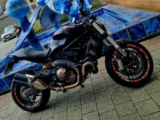 ducati monster 821 dark edition
